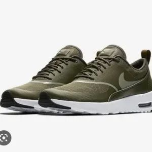 Size 8.5 Nike olive green Air Max Thea